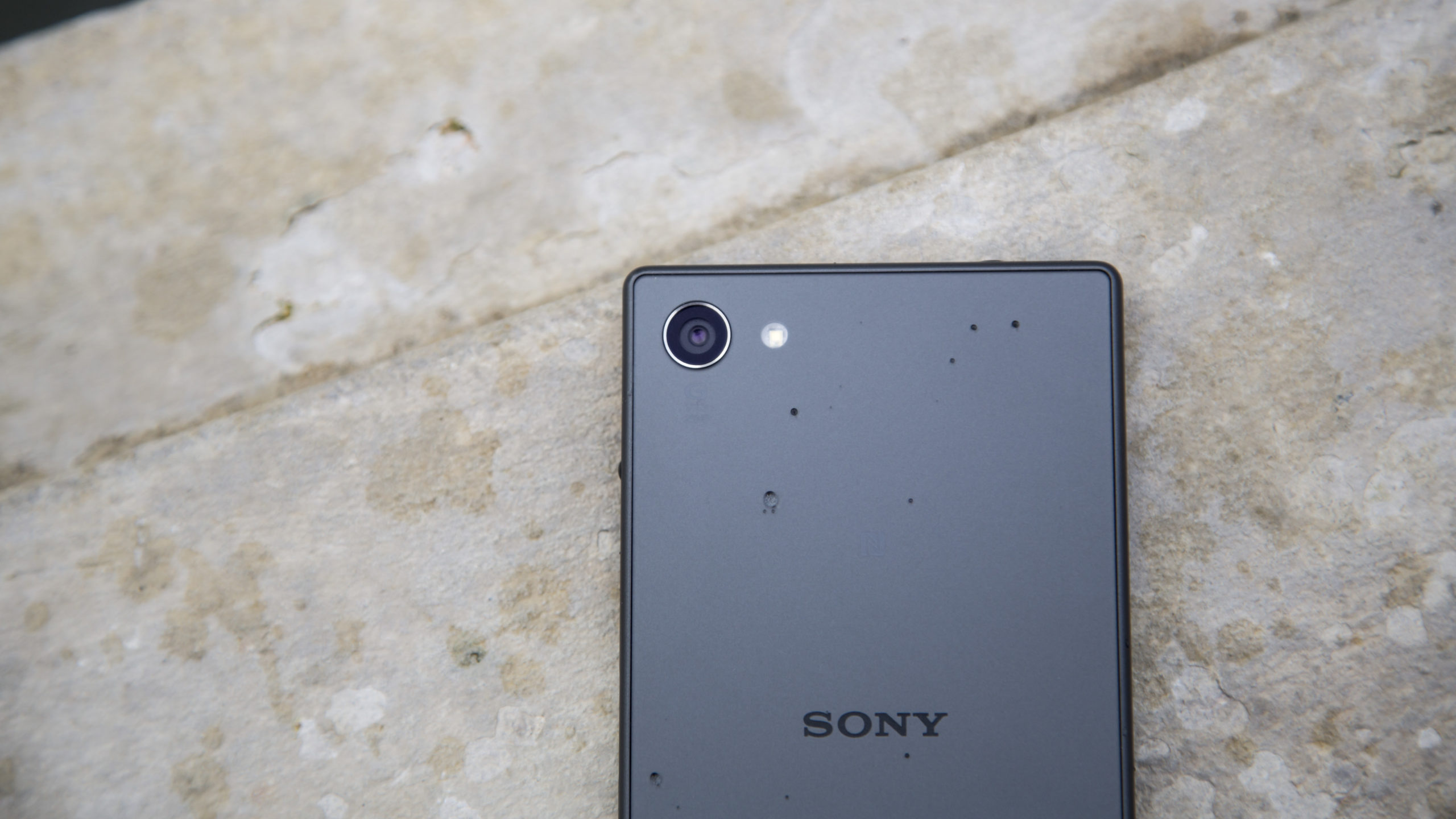 Sony Xperia Z5 Compact incelemesi: Küçük boyutlu güç merkezi bizi tekrar şaşırttı